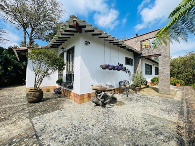 Casa de 7 alcobas en venta en San Nicolas, La Ceja, 650 m² · foto 4 de 23