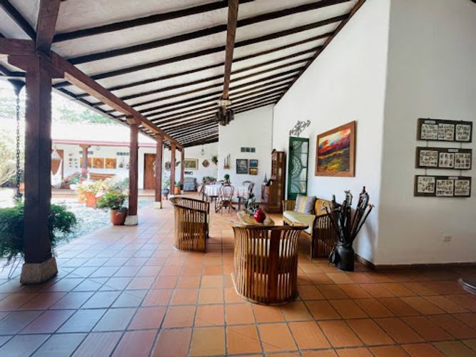 Casa de 7 alcobas en venta en San Nicolas, La Ceja, 650 m² · foto 11 de 23