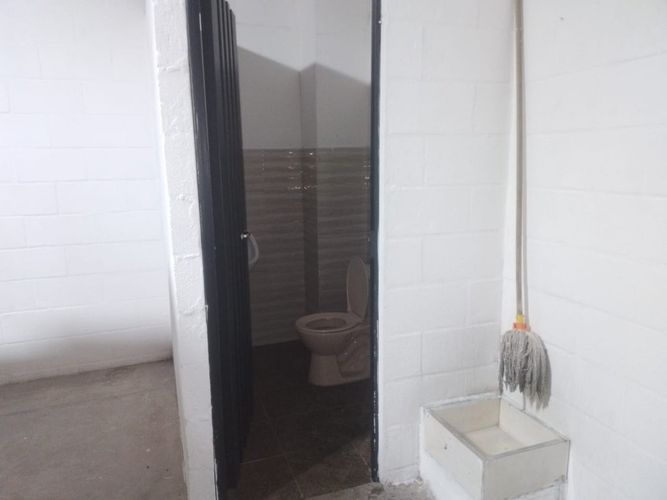 Bodega en arriendo en Camparola, Itagüí, 176 m² · foto 7 de 8