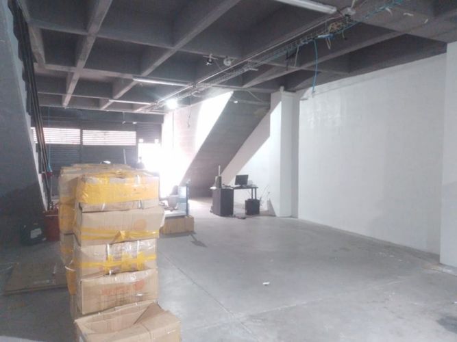 Bodega en arriendo en Camparola, Itagüí, 176 m² · foto 4 de 8