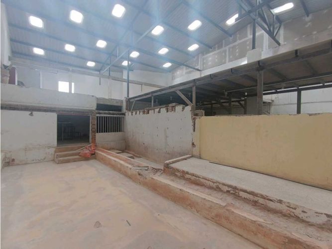 Local en arriendo en Avenida Santander, Manizales, 648 m² · foto 8 de 16
