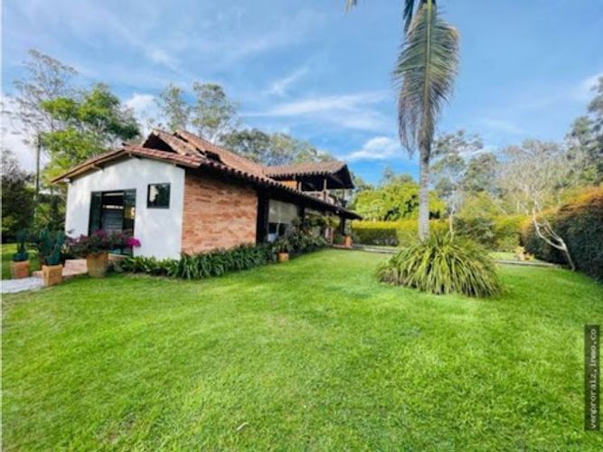 Casa de 6 alcobas en venta en Gualanday, Rionegro, 280 m² · foto 3 de 20
