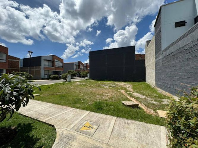 Lote en venta en San Nicolas, La Ceja, 82 m² · foto 2 de 11