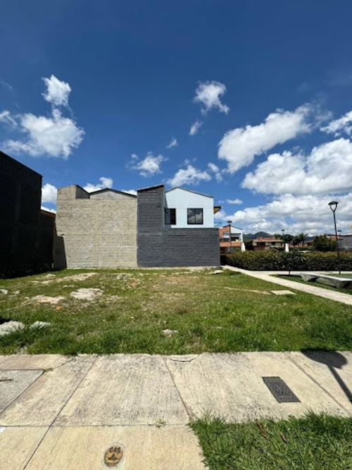 Lote en venta en San Nicolas, La Ceja, 82 m² · foto 3 de 11
