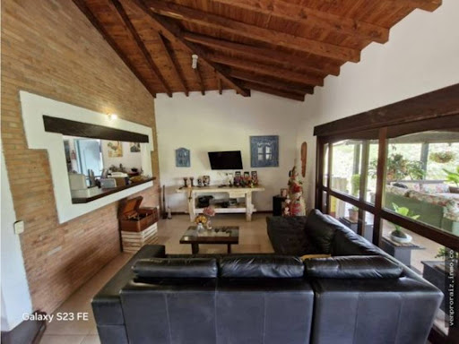 4BR Country House in El carmen (400 m²) for Sale - 3