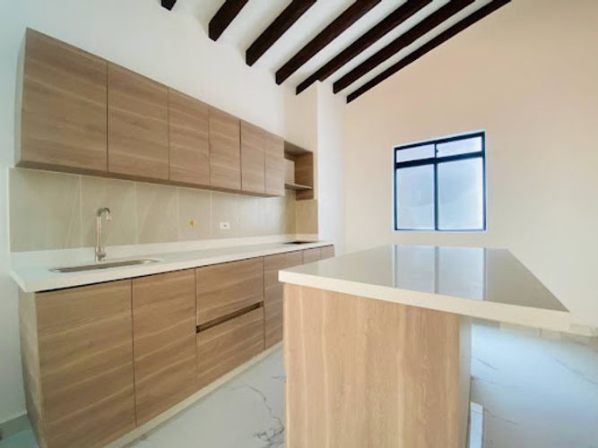 Apartamento de 3 alcobas en venta en El Carmen De Viboral, El Carmen de Viboral, 83 m² · foto 2 de 13
