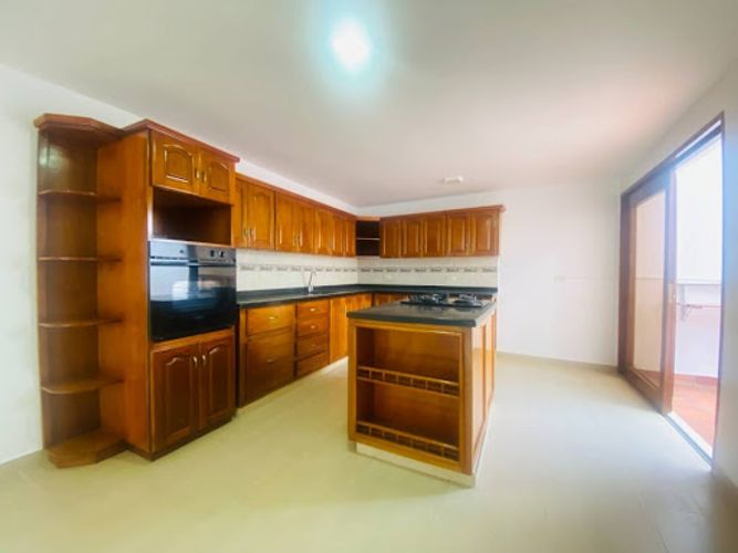 Casa de 3 alcobas en venta en San Nicolas, La Ceja, 128 m² · foto 3 de 17