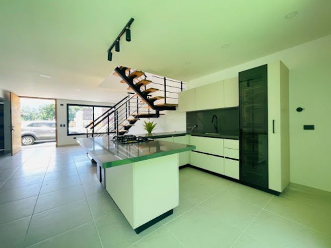 Casa de 3 alcobas en venta en San Nicolas, La Ceja, 212 m² · foto 3 de 24