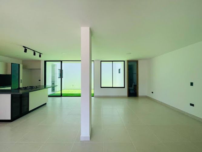 Casa de 3 alcobas en venta en San Nicolas, La Ceja, 212 m² · foto 5 de 24