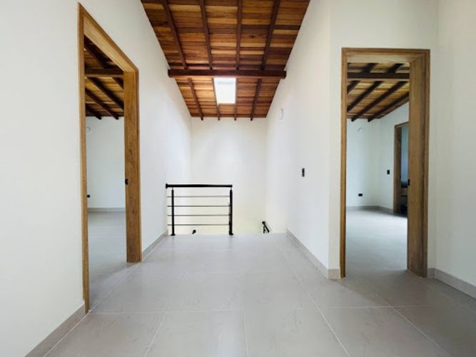 Casa de 3 alcobas en venta en San Nicolas, La Ceja, 212 m² · foto 12 de 24