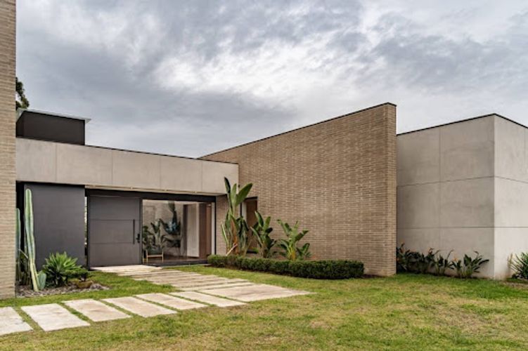 Casa de 5 alcobas en venta en San Nicolas, La Ceja, 389 m² · foto 3 de 24