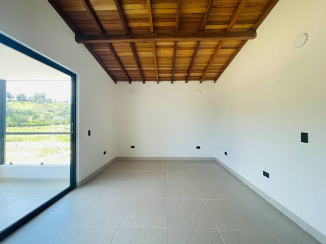 Casa de 3 alcobas en venta en San Nicolas, La Ceja, 212 m² · foto 19 de 24