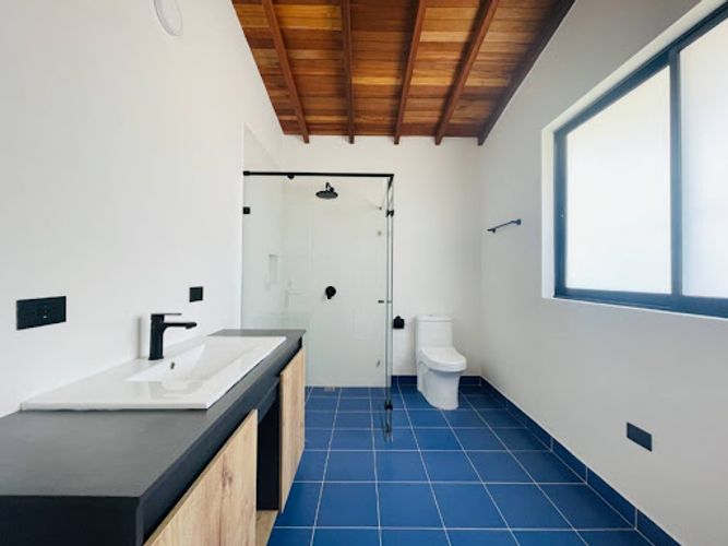 Casa de 3 alcobas en venta en San Nicolas, La Ceja, 212 m² · foto 20 de 24