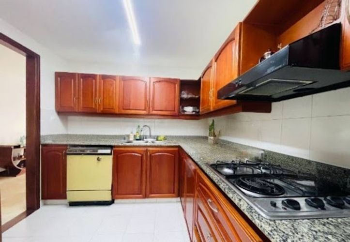Apartamento de 3 alcobas en venta en Vía Las Palmas, Medellín, 230 m² · foto 14 de 24