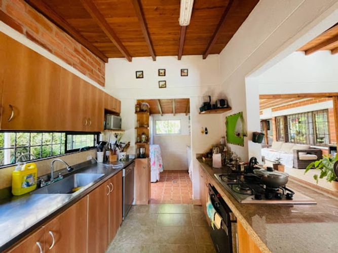 Casa de 3 alcobas en venta en San Nicolas, La Ceja, 180 m² · foto 10 de 24