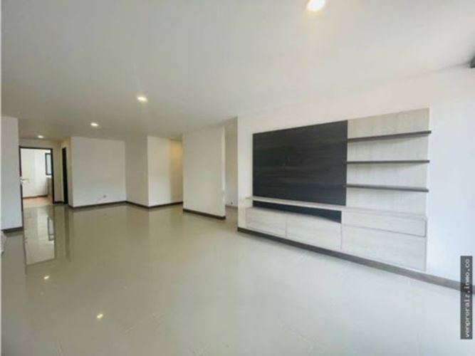 Apartamento de 3 alcobas en venta en San Nicolas, La Ceja, 115 m² · foto 2 de 17