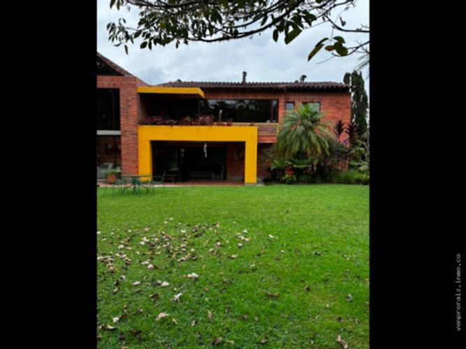 $2.400.000.000 en El Carmen