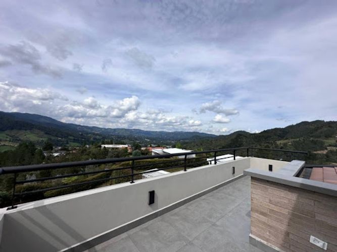 Finca en arriendo en El Carmen, El Retiro, 255 m² · foto 16 de 18