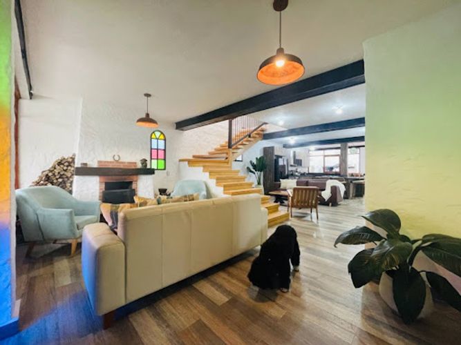 Casa de 5 alcobas en venta en San Nicolas, La Ceja, 330 m² · foto 2 de 24