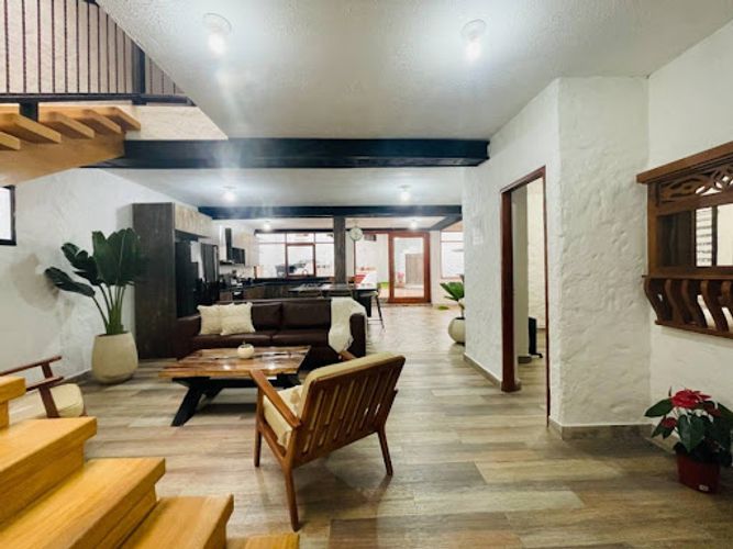 Casa de 5 alcobas en venta en San Nicolas, La Ceja, 330 m² · foto 3 de 24