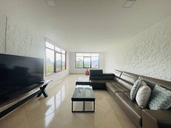 Casa de 5 alcobas en venta en San Nicolas, La Ceja, 330 m² · foto 11 de 24