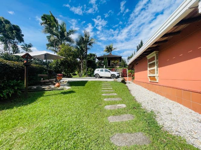 Finca en venta en El Carmen De Viboral, El Carmen de Viboral, 200 m² · foto 2 de 24