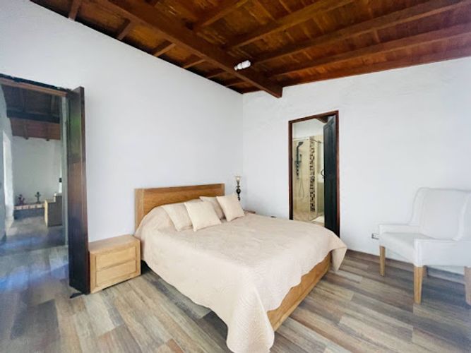Casa de 5 alcobas en venta en San Nicolas, La Ceja, 330 m² · foto 17 de 24