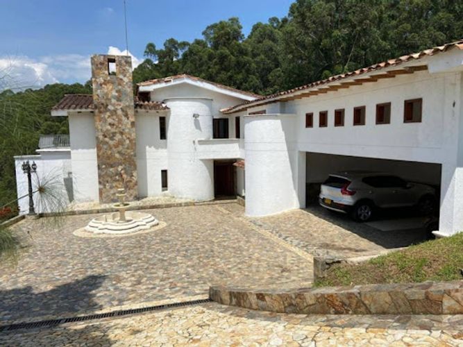Casa de 8 alcobas en venta en Las Palmas, Medellín, 1050 m² · foto 18 de 18