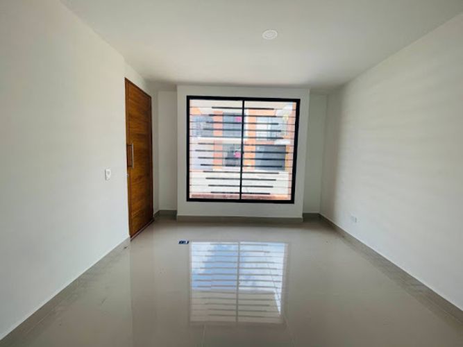 Casa de 3 alcobas en venta en San Nicolas, La Ceja, 150 m² · foto 2 de 24