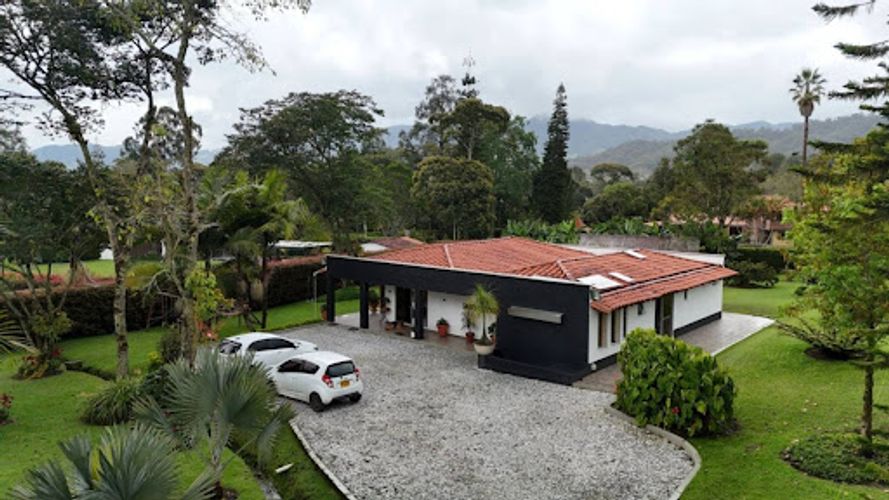 Finca en venta en San Nicolas, La Ceja, 200 m² · foto 2 de 24