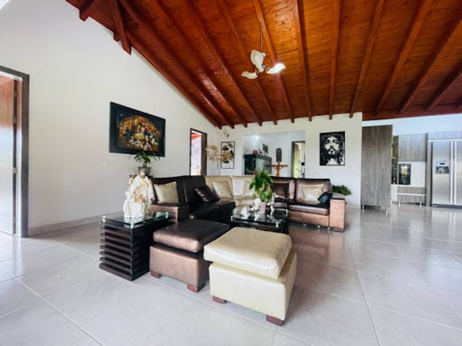 Finca en venta en San Nicolas, La Ceja, 200 m² · foto 5 de 24