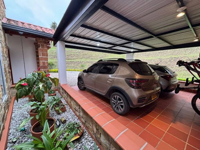 Casa de 4 alcobas en venta en El Carmen De Viboral, El Carmen de Viboral, 320 m² · foto 3 de 20
