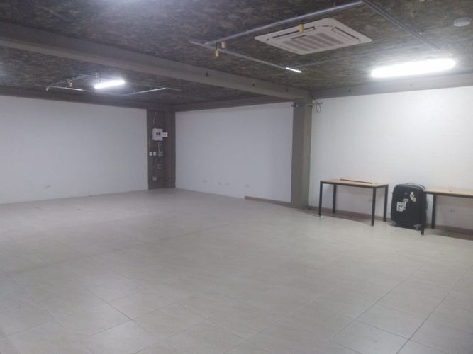 Oficina en arriendo en La Esmeralda, Itagüí, 230 m² · foto 3 de 17
