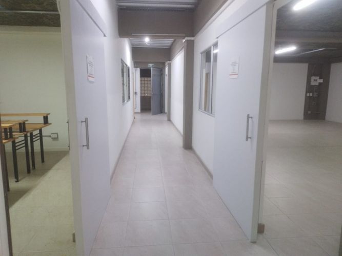 Oficina en arriendo en La Esmeralda, Itagüí, 230 m² · foto 8 de 17