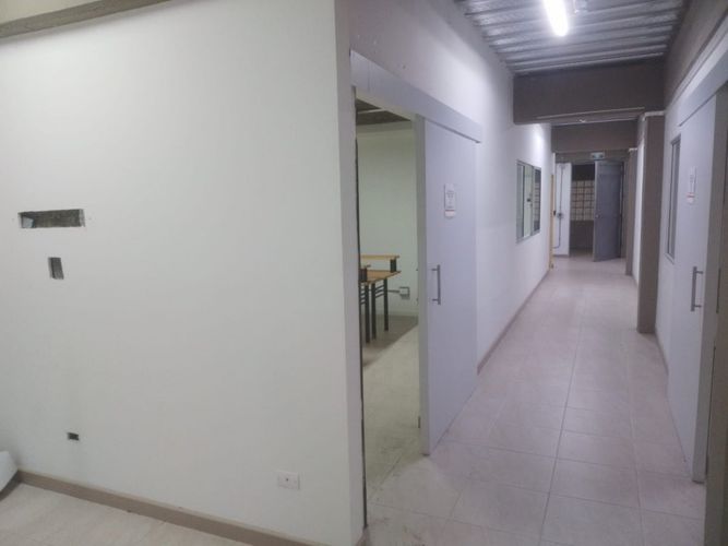 Oficina en arriendo en La Esmeralda, Itagüí, 230 m² · foto 10 de 17