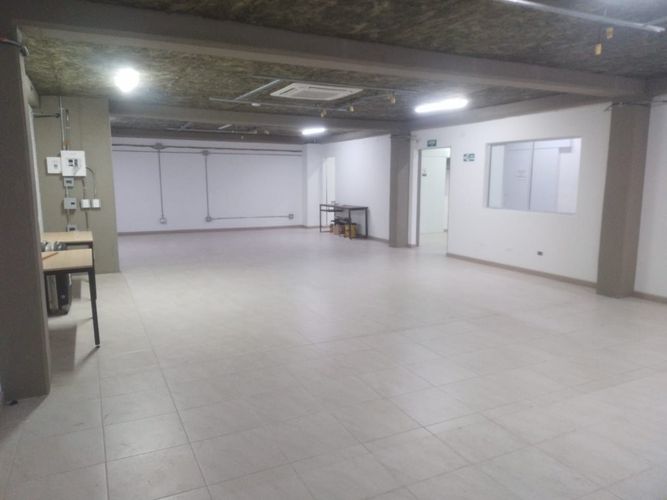 Oficina en arriendo en La Esmeralda, Itagüí, 230 m² · foto 14 de 17