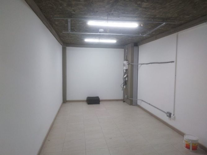 Oficina en arriendo en La Esmeralda, Itagüí, 230 m² · foto 5 de 17
