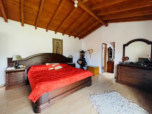 Casa de 6 alcobas en venta en El Carmen De Viboral, El Carmen de Viboral, 450 m² · foto 15 de 24
