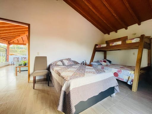 Casa de 6 alcobas en venta en El Carmen De Viboral, El Carmen de Viboral, 450 m² · foto 19 de 24