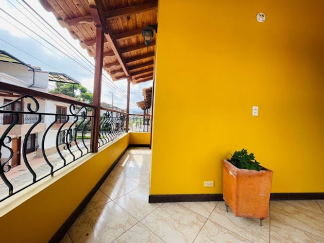 Casa de 5 alcobas en venta en San Nicolas, La Ceja, 170 m² · foto 3 de 24