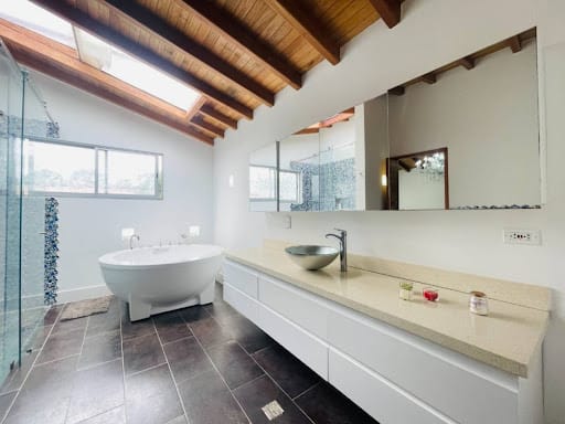 Casa de 4 alcobas en venta en San Nicolas, La Ceja, 389 m² · foto 15 de 24