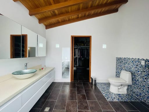 Casa de 4 alcobas en venta en San Nicolas, La Ceja, 389 m² · foto 17 de 24