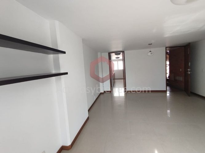 Apartamento de 3 alcobas en arriendo en Los Colores, Medellín, 89 m² · foto 12 de 21
