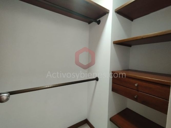 Apartamento de 3 alcobas en arriendo en Los Colores, Medellín, 89 m² · foto 13 de 21