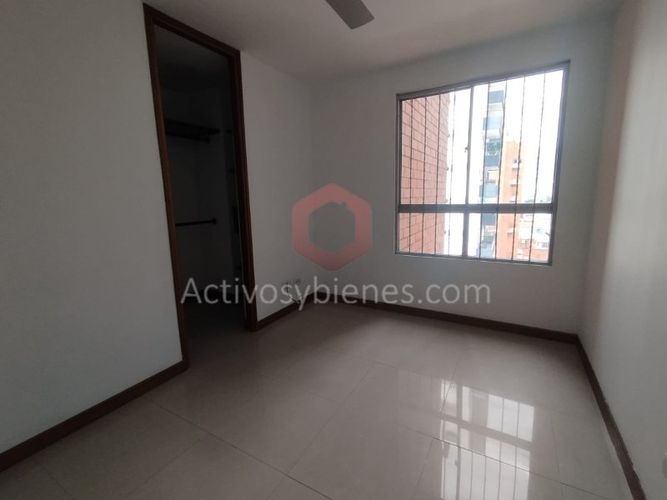 Apartamento de 3 alcobas en arriendo en Los Colores, Medellín, 89 m² · foto 17 de 21