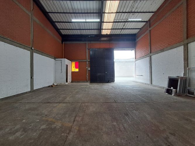 Bodega en arriendo en Conjunto Cerrado Zapan, Dosquebradas, 113 m² · foto 3 de 8