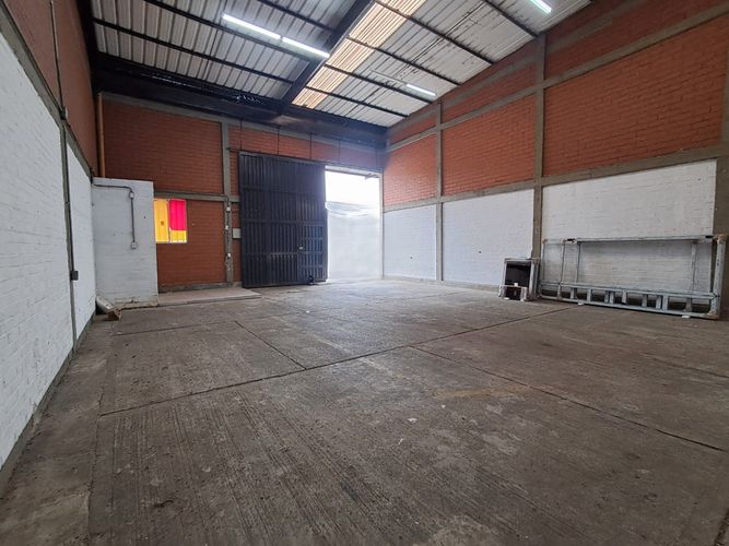 Bodega en arriendo en Conjunto Cerrado Zapan, Dosquebradas, 113 m² · foto 4 de 8