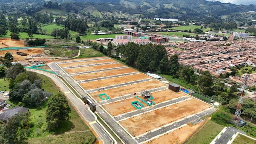 Lote en venta en San Nicolas, La Ceja, 104 m² · foto 4 de 11