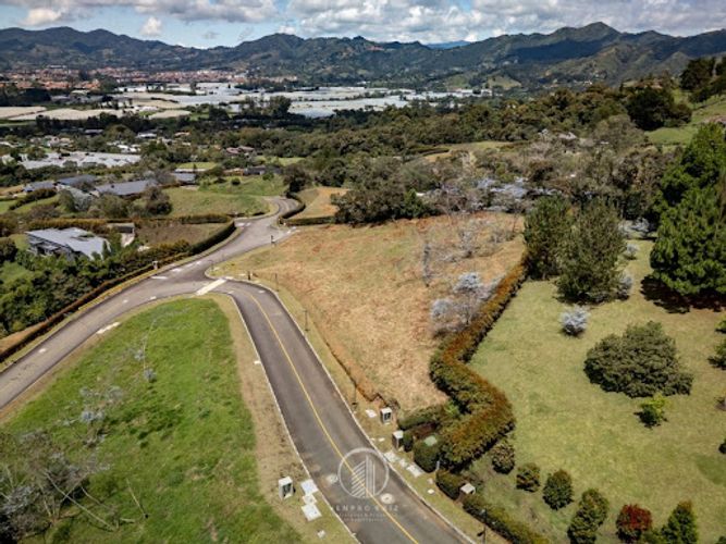 Lote en venta en San Nicolas, La Ceja, 2591 m² · foto 5 de 7