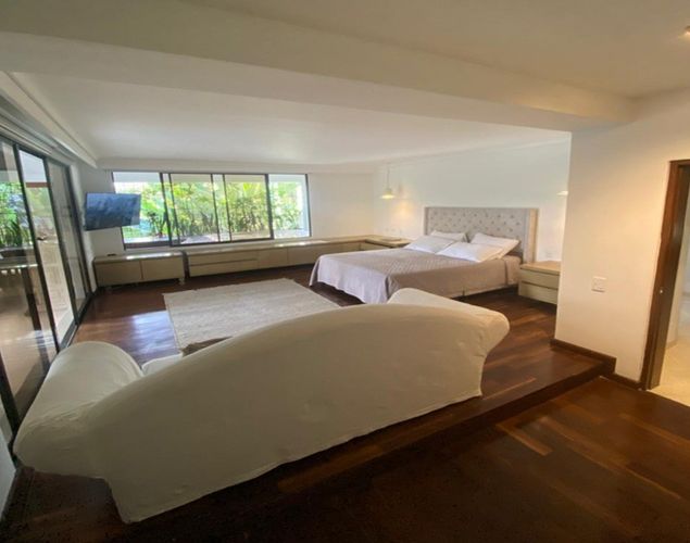 Casa de 5 alcobas en venta en Los Balsos, Medellín, 640 m² · foto 5 de 8